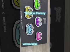 Étiquettes de vêtements tissés sur mesure Tissu Patches brodés Fonctionnalité lavable