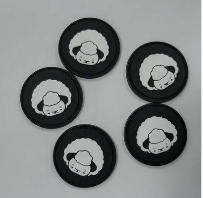 le transfert de chaleur lavable de labels en caoutchouc de silicone de l'insigne 3D a adapté aux besoins du client