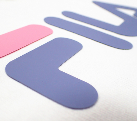 Labels écologiques d'habillement de transfert de chaleur du silicone 3D avec votre propre logo