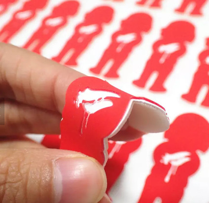 L'habillement a adapté le logo aux besoins du client d'impression de transfert de chaleur de correction de silicagel 3D