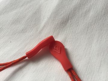 Extracteur en caoutchouc durable de tirette de conception vive pour des vêtements toute taille disponible