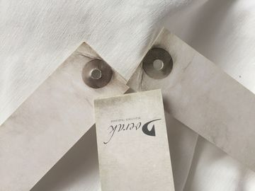 Étiquettes faites sur commande spécialisées de coup de marchandises, étiquettes uniques de coup de cadeau pour des bijoux