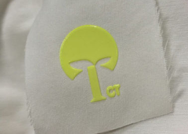 Labels en caoutchouc d'habillement de matte du classique 0.8mm, labels faits sur commande de transfert de chaleur pour des vêtements