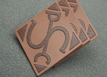 L'habillement fait sur commande durable raccorde les corrections en cuir pour le logo de jeans imprimable