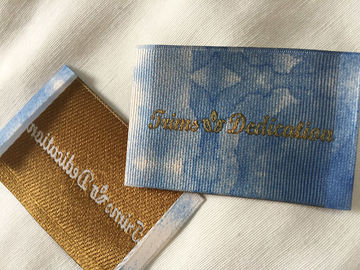 Labels tissés par damassé très utilisée, labels tissés par satin de logo d'impression de Digital
