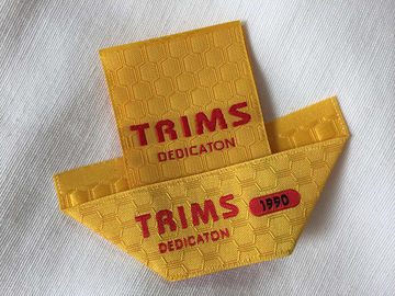 Labels tissés par taffetas de pli de centre/mitre, labels de couture brodés élégants