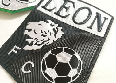 L'habillement en caoutchouc augmenté fait sur commande de transfert de chaleur marque le logo en caoutchouc de silicone