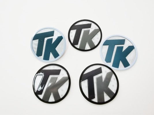 Le silicone fait sur commande de marque déposée brillante de l'effet 3D marque le style multi