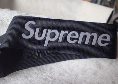 Logo réfléchissant à haute fréquence suprême de 3D 3M sur bande en nylon de 3.2cm pour le logo de chapeaux