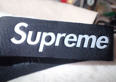Logo réfléchissant à haute fréquence suprême de 3D 3M sur bande en nylon de 3.2cm pour le logo de chapeaux