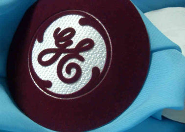 L'habillement fait sur commande de logo de troupeau de T-shirt raccorde des labels d'habillement de transfert de chaleur