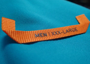 La toile imprimée par écran fait sur commande d'étiquettes tissée par vêtement marque les corrections faites sur commande d'habillement