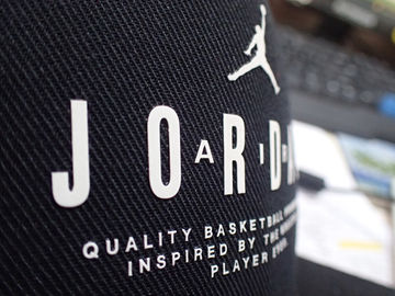 Correction à haute fréquence de textile tissé pour l'habillement avec le logo de relief, 3D logo de l'effet TPU sur le chapeau