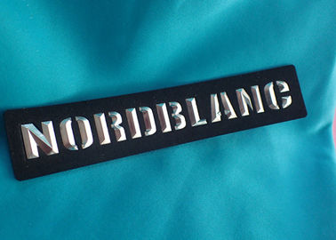 Corrections faites sur commande Larme-résistantes d'habillement/labels mous à haute fréquence d'habillement de TPU