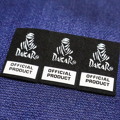Étiquette personnalisée Étiquette en silicone brillant Étiquette de transfert thermique Logo en caoutchouc pour vêtement