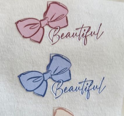 Taille Conception personnalisée De haute qualité Tinte plate Transfert thermique Impression autocollant en silicone Retour rapide