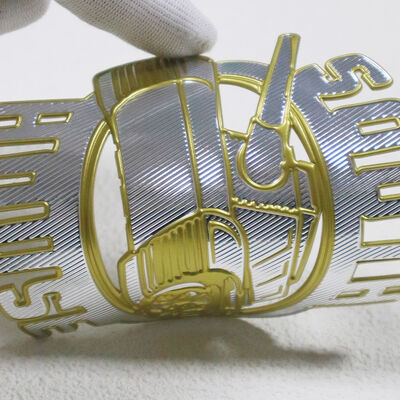 Fabrication de patchs à haute fréquence en TPU 3D personnalisés pour vêtements et vestes