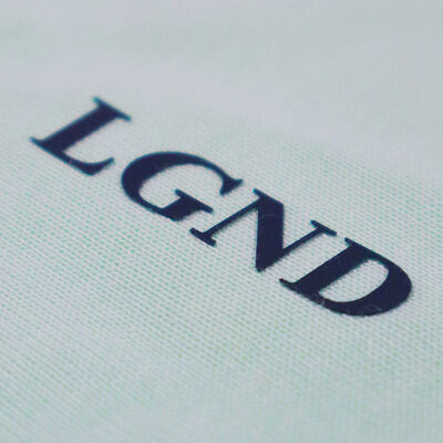 Étiquettes de transfert de chaleur en silicone plat personnalisées pour les vêtements