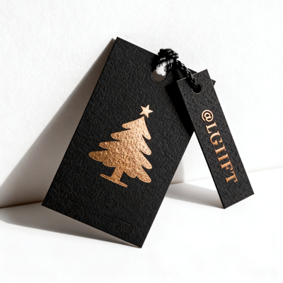 Made from double-sided art paper and 3mm cotton cord, these garment tags are ideal for use in garment bags and suitcases, and feature a digitally printed brand logo.