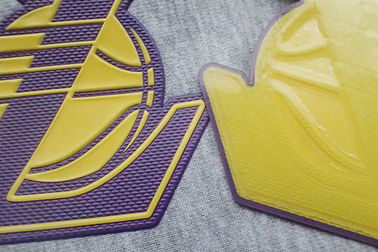 Labels de transfert de chaleur de Customerized 3D TPU service pour d'habillement et de sac OEM