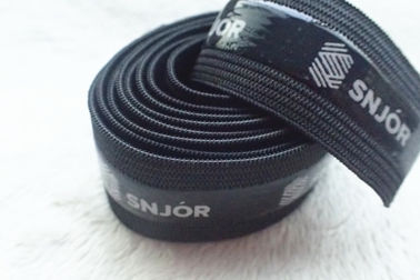 Bande élastique molle de polyester de mode, bande élastique noire avec le logo d'impression d'écran
