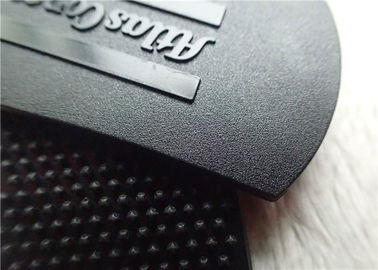 L'habillement fait sur commande de douille de vêtement raccorde la surface polonaise mate de Velcro de TPU avec le logo en plastique de relief brillant