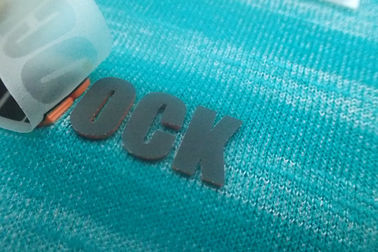 le vêtement de transfert de chaleur d'insigne du silicone 3D marque favorable à l'environnement