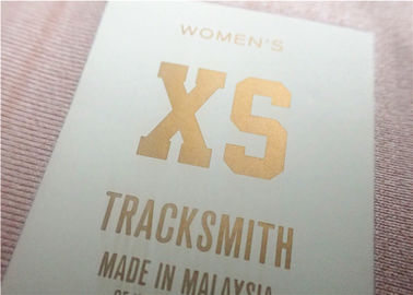 Labels froids plats d'habillement de transfert de chaleur de larme avec l'anti sublimation imprimant le logo fait sur commande d'or
