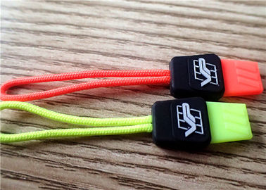 Extracteur en caoutchouc de tirette de couleur fluorescente avec le logo de gravure en relief pour le vêtement, sacs, bagages