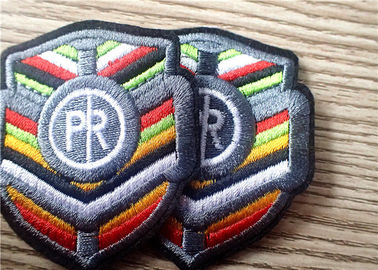 Corrections brodées colorées durables de logo de marque pour le vêtement