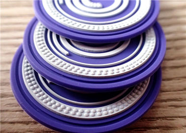Les corrections circulaires de silicone de double couleur avec 3D ont gravé le logo en refief de marque
