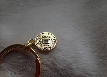 Chaîne principale de gros de bébé de style chinois lingot en céramique d'or dans le manteau rouge