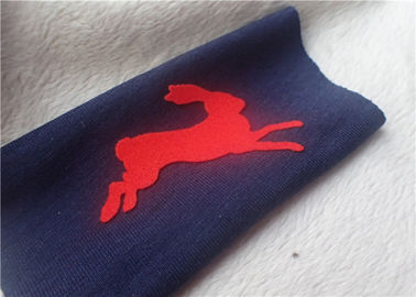 Logo de flocage monochrome de transfert de chaleur de peluche courte pour la couleur rouge lumineuse d'habillement