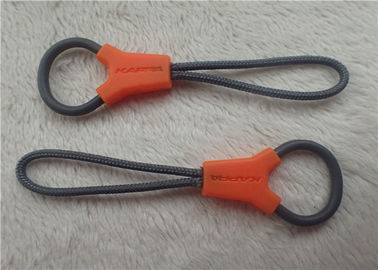 Extracteur en caoutchouc de tirette de corde de forme irrégulière de logo de Debossed pour des sacs d'alpinisme