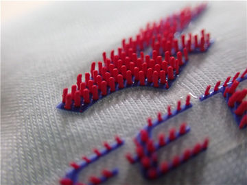 L'habillement de transfert de chaleur de logo du silicone 3D de points de brosse marque la haute - élastique
