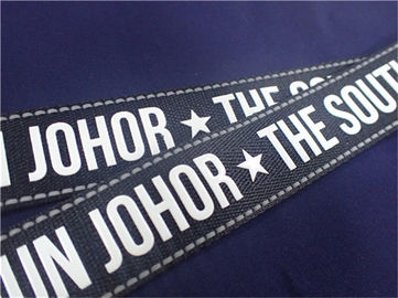 Labels adaptés aux besoins du client d'habillement tissés par silicone brillant, imprimant Logo On Tape For Cloth
