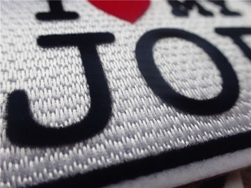 L'habillement fait sur commande élégant raccorde l'AMOUR du logo I de slogan MA peluche du TRAVAIL s'assemblant chromatiquement