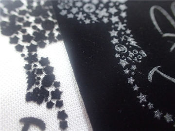 Logo de flocage monochrome de transfert de chaleur de peluche courte pour la couleur bleue lumineuse d'habillement