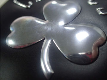 L'habillement de transfert de chaleur de l'argent TPU marque le doux et flexible brillants