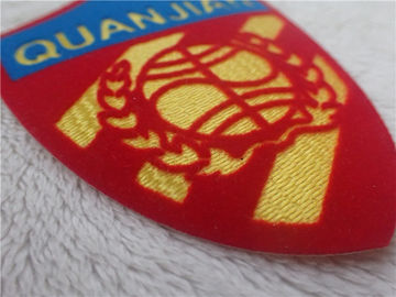 Le fer mou sur des logos pour des vêtements court-circuitent le flocage monochrome de peluche sur Tatami