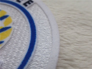 L'habillement fait sur commande de mode raccorde la fédération Tatami lavable du football s'assemblant le label pour le vêtement