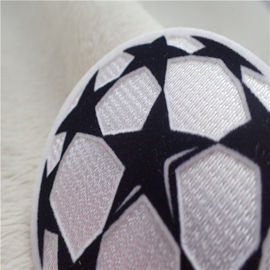 Le fer de forme de boule sur les corrections décoratives tiennent le premier rôle de pair Tatami s'assemblant le logo cousant sur le vêtement
