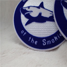 Le double fer de forme ronde de couleur sur la coutume raccorde le logo Tatami de requin s'assemblant avec la colle chaude de fonte