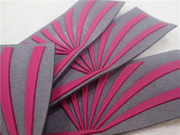 Corrections 3D en caoutchouc rouges pour le vêtement Microfiber gris doux avec le logo de silicone d'injection