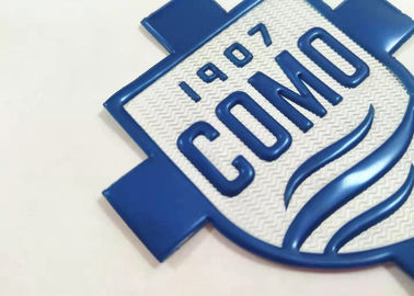 La coutume a imprimé les corrections molles de relief des labels TPU de logo pour des vêtements de sport