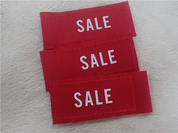 Logo blanc d'impression en soie sur les labels tissés d'habillement pour la veste confortable