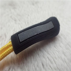 Extracteur en caoutchouc de tirette de corde argentée réfléchie d'injection pour la décoration de vêtement
