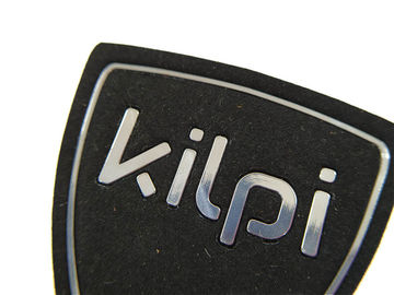 Logo fait sur commande de relief métallique de correction de tissu en caoutchouc de silicone qui respecte l'environnement