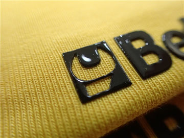Labels de transfert de chaleur de mode pour le logo noir brillant de silicone de vêtements de sport