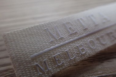 Labels tissés par coutume professionnelle avec le logo de silicium pour le vêtement/chapeau
